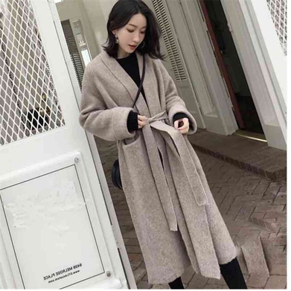 lazy wind sweater jacket women mid-length long knee loose super fire net red knitted cardigan 210427, White;black
lazy wind sweater jacket women mid-length long knee loose super fire net red knitted cardigan 210427, White;black
