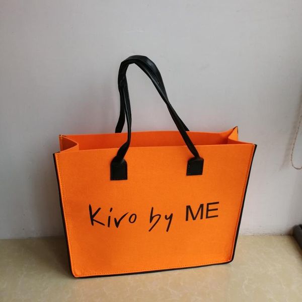 shopping bags wholesale 500pcs/lot 30hx35x10cm custom printing luxury recycled felt fabric with leather handle
shopping bags wholesale 500pcs/lot 30hx35x10cm custom printing luxury recycled felt fabric with leather handle
