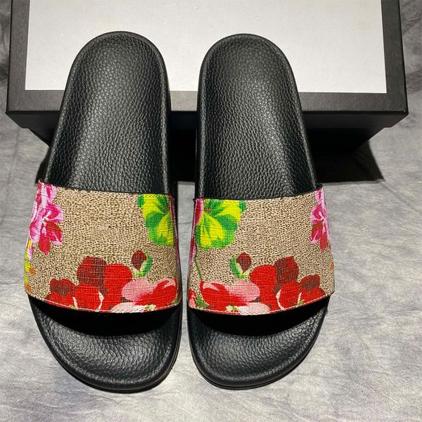 women slipper fashion designers flat slides flip flops summer outdoor red loafers bath shoes beachwear slippers with original box, Black
women slipper fashion designers flat slides flip flops summer outdoor red loafers bath shoes beachwear slippers with original box, Black