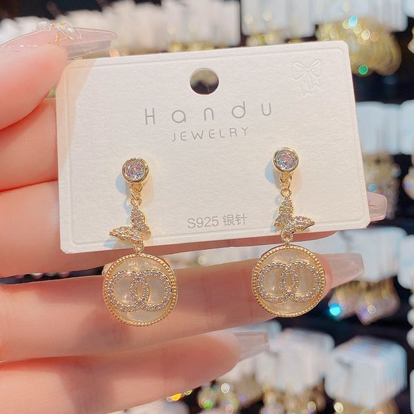 micro inlaid zircon shell butterfly hanging ring women's fashion light luxury high sense personalized celebrity earrings, Golden
micro inlaid zircon shell butterfly hanging ring women's fashion light luxury high sense personalized celebrity earrings, Golden