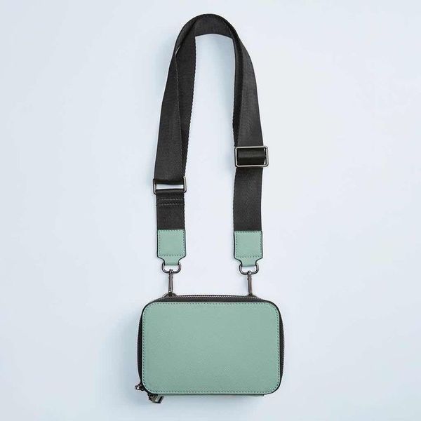 2021 fashion pu crossbody bag evening pefume case messenger long square shoulder bags fanny pack for women lady luxury flap handbag designer
2021 fashion pu crossbody bag evening pefume case messenger long square shoulder bags fanny pack for women lady luxury flap handbag designer