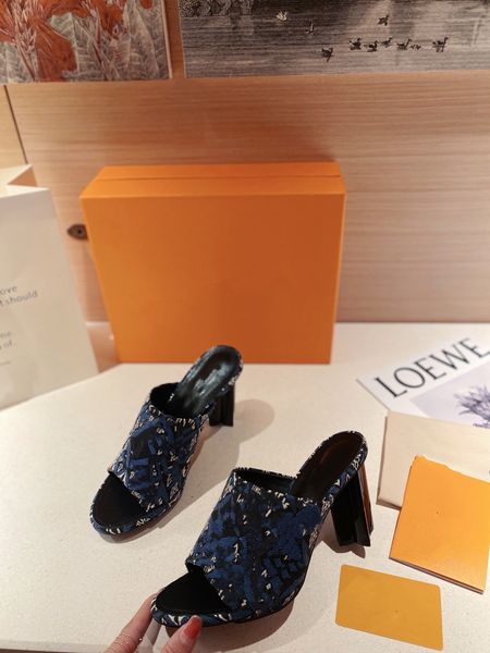 brown satin sandals women slippers luxury loafers platform rubber shoes letter printing sandal soft leather slipper summer beach 0518, Black
brown satin sandals women slippers luxury loafers platform rubber shoes letter printing sandal soft leather slipper summer beach 0518, Black