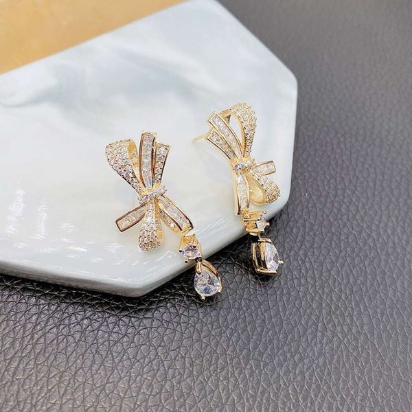 full diamond bow women's 2021 new round face girl's slim design earrings s925 silver, Black
full diamond bow women's 2021 new round face girl's slim design earrings s925 silver, Black