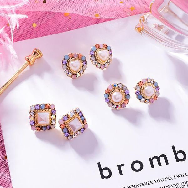 stud japan korea vintage fashion earrings for women party jewelry colorful rhinestone crystal heart square oorbellen gifts, Golden;silver
stud japan korea vintage fashion earrings for women party jewelry colorful rhinestone crystal heart square oorbellen gifts, Golden;silver