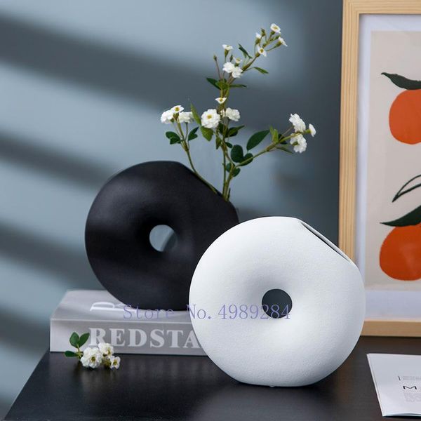 ceramics black and white circle flower arrangement accessories modern home decoration abstract vase table vases
ceramics black and white circle flower arrangement accessories modern home decoration abstract vase table vases