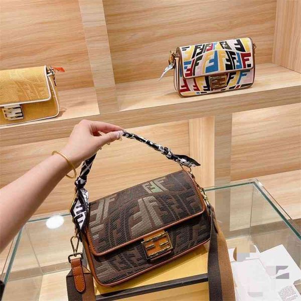 french stick ff armpit jacquard embroidered letter portable messenger fashion shoulder bag designers handbag wan
french stick ff armpit jacquard embroidered letter portable messenger fashion shoulder bag designers handbag wan