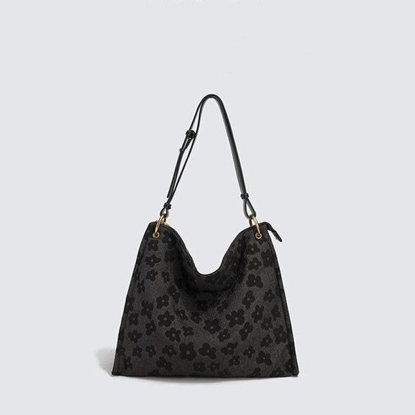 evening bags brand designer polyester women's shoulder bag fashion simple handbag large square crossbody
evening bags brand designer polyester women's shoulder bag fashion simple handbag large square crossbody