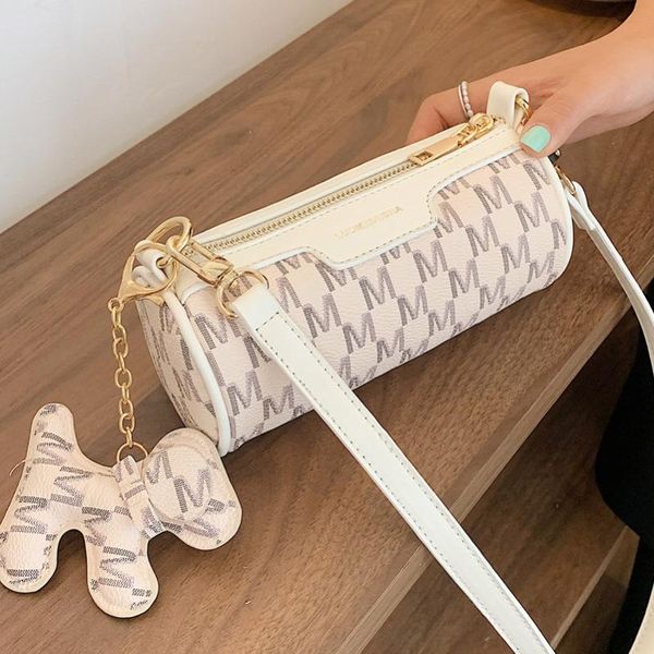 evening bags brand designer handbags women's 2021 design trendy fashion messenger cylinder bag wild single shoulder armpit
evening bags brand designer handbags women's 2021 design trendy fashion messenger cylinder bag wild single shoulder armpit
