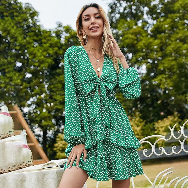 spring women's v-neck a-line skirt high waist green polka dot dress two piece, White
spring women's v-neck a-line skirt high waist green polka dot dress two piece, White