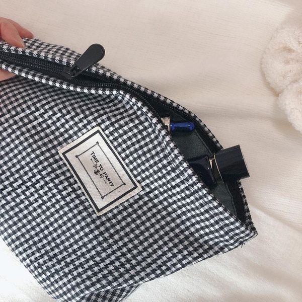 cosmetic bags & cases 1 pc women lattice bag large solid black makeup travel beauty case storage organizer clutch toiletry kit
cosmetic bags & cases 1 pc women lattice bag large solid black makeup travel beauty case storage organizer clutch toiletry kit