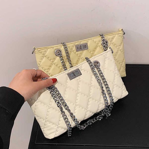 evening bags super fire small bag women's summer versatile 2021 fashion lingge embroidery messenger single shoulder underarm
evening bags super fire small bag women's summer versatile 2021 fashion lingge embroidery messenger single shoulder underarm