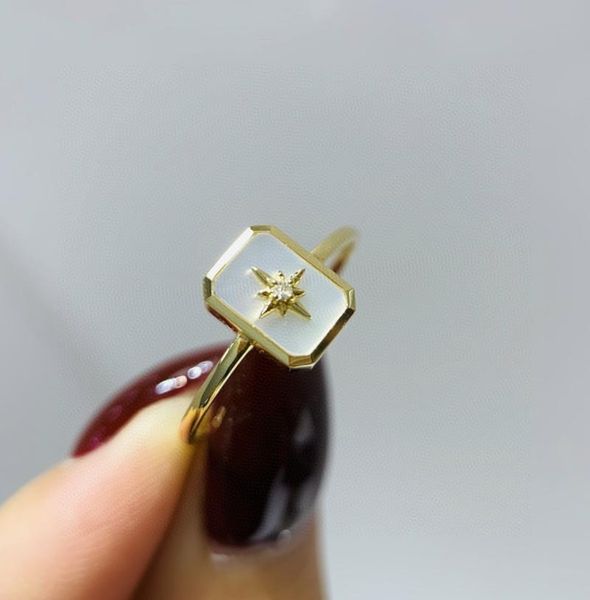 cluster rings 18k yellow gold solid jewelry(au750)women diamond white fritillaria wedding gift fine jewelry customize lady, Golden;silver
cluster rings 18k yellow gold solid jewelry(au750)women diamond white fritillaria wedding gift fine jewelry customize lady, Golden;silver