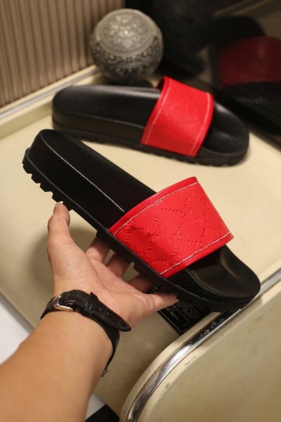 new2021 slide sandals designer shoes luxury summer fashion wide flat slipper men and women sandal flip flops, Black
new2021 slide sandals designer shoes luxury summer fashion wide flat slipper men and women sandal flip flops, Black