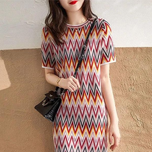 women's t-shirt diamond pattern 2021 spring and summer striped straight mid-length short-sleeved knitted ice silk dress women, White
women's t-shirt diamond pattern 2021 spring and summer striped straight mid-length short-sleeved knitted ice silk dress women, White
