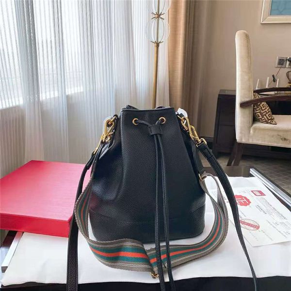 high-quality classic bucket bag designers womens handbags purses 2021 palm pattern wallets large capacity handbag multi-color options
high-quality classic bucket bag designers womens handbags purses 2021 palm pattern wallets large capacity handbag multi-color options