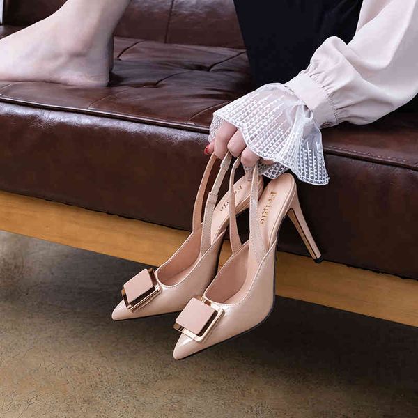 sandals spring pointed patent leather square buckle stiletto heel shoes large size small banquet dress female sandals 31-44 okeg, Black
sandals spring pointed patent leather square buckle stiletto heel shoes large size small banquet dress female sandals 31-44 okeg, Black