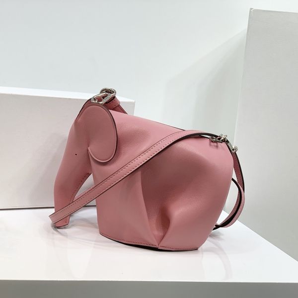baby elephant shoulder bag adopt imported cowhide 92620 you can't put it down it is loved by fashionistas perfect on the bas
baby elephant shoulder bag adopt imported cowhide 92620 you can't put it down it is loved by fashionistas perfect on the bas
