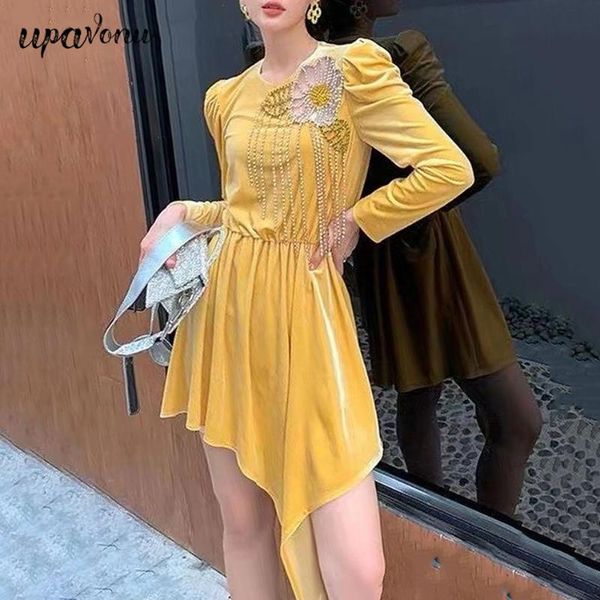 casual dresses chic women velvet dress o-neck puff sleeve diamond tassel design irregular a line club party 2021, Black;gray
casual dresses chic women velvet dress o-neck puff sleeve diamond tassel design irregular a line club party 2021, Black;gray