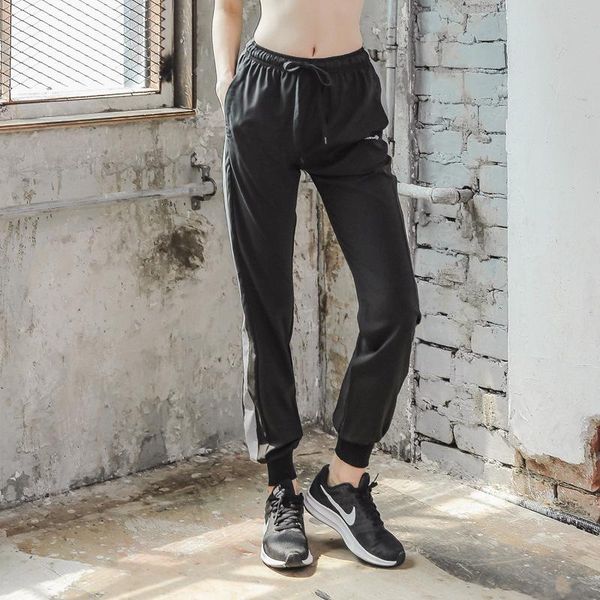 yoga outfit loose workout pants for women athletic shorts comfortable and flexiable sportwear gym girl quick dry breathable
yoga outfit loose workout pants for women athletic shorts comfortable and flexiable sportwear gym girl quick dry breathable