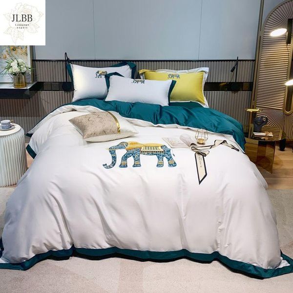 bedding sets luxury white egyptian cotton elephant leopard embroidery set duvet cover flat/fitted sheet pillowcases 4pcs home textile 
bedding sets luxury white egyptian cotton elephant leopard embroidery set duvet cover flat/fitted sheet pillowcases 4pcs home textile
