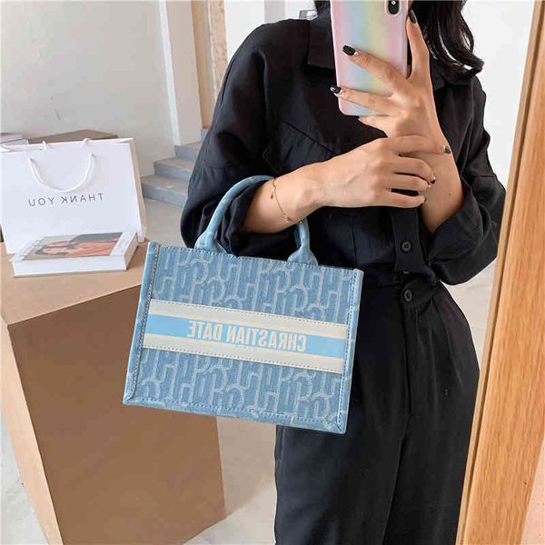 2022 latest luggage factory wholesale new bag red plaid advanced sense style underarm bag bags
2022 latest luggage factory wholesale new bag red plaid advanced sense style underarm bag bags