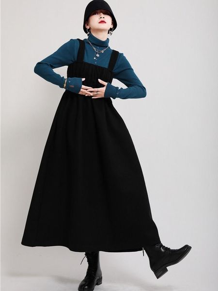 women winter dress 2021 fashion preppy style woolen dresses pleated loose big swing strap slim high waist x-long casual, Black;gray
women winter dress 2021 fashion preppy style woolen dresses pleated loose big swing strap slim high waist x-long casual, Black;gray