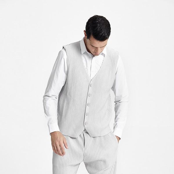 men's vests 2021 summer men's vest miyak fold mens jacket fashion casual all-match business, Black;white
men's vests 2021 summer men's vest miyak fold mens jacket fashion casual all-match business, Black;white