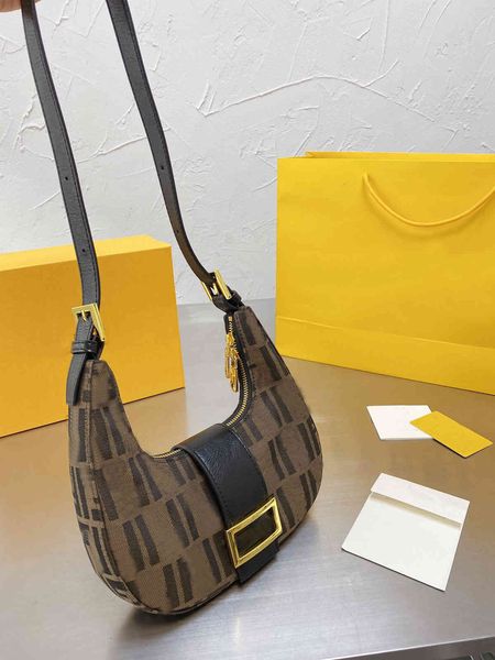 factory outlet design ladies new bags 2021 fashion net red all-match portable messenger bag-f6001
factory outlet design ladies new bags 2021 fashion net red all-match portable messenger bag-f6001