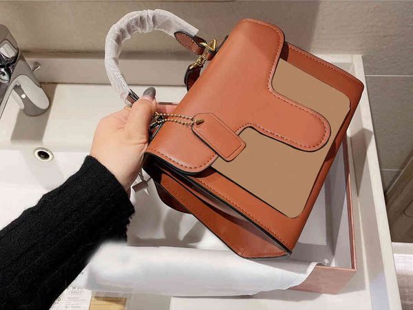 classic fashion brand designs women handbags imitation 2021 genuine leather tote flap flower crossbody purse wholesale
classic fashion brand designs women handbags imitation 2021 genuine leather tote flap flower crossbody purse wholesale