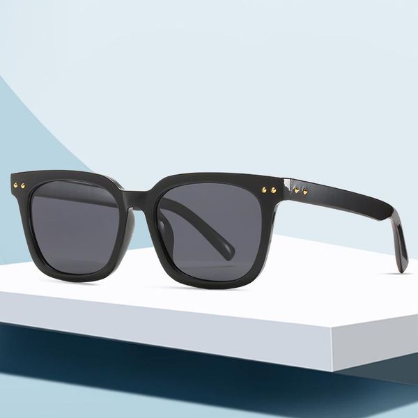 sunglasses round trendy women brand designer sun glasses female vintage eyewear uv400 male driving feminino 2021, White;black
sunglasses round trendy women brand designer sun glasses female vintage eyewear uv400 male driving feminino 2021, White;black