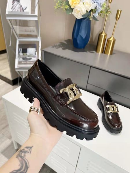 2021 fashion platform designer shoes triple black velvet white oversized mens and womens casual party dress calfskin siz 34-41, Red;white
2021 fashion platform designer shoes triple black velvet white oversized mens and womens casual party dress calfskin siz 34-41, Red;white