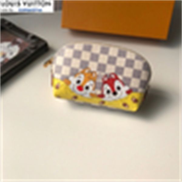 cosmetic real chain holders brand bag white grid women designer leather long wallets luxury wallet pouches key card m47515 silk-screen phone, Red;black
cosmetic real chain holders brand bag white grid women designer leather long wallets luxury wallet pouches key card m47515 silk-screen phone, Red;black