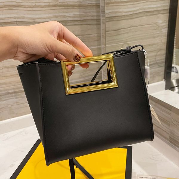 luxury designer small totes woman cross body bag genuine leather handbags fashion letter handle lady handbag square bags
luxury designer small totes woman cross body bag genuine leather handbags fashion letter handle lady handbag square bags
