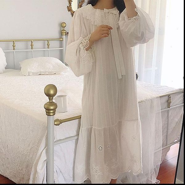 palace style dress vintage women sleepwear princess sleepshirts.lolita lace bow nightgowns.victorian nightdress ruffles lounge, Black;red
palace style dress vintage women sleepwear princess sleepshirts.lolita lace bow nightgowns.victorian nightdress ruffles lounge, Black;red