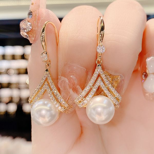 japan south korea autumn and winter new exquisite fashion earrings high sense light luxury pearl temperament full diamond, Golden
japan south korea autumn and winter new exquisite fashion earrings high sense light luxury pearl temperament full diamond, Golden