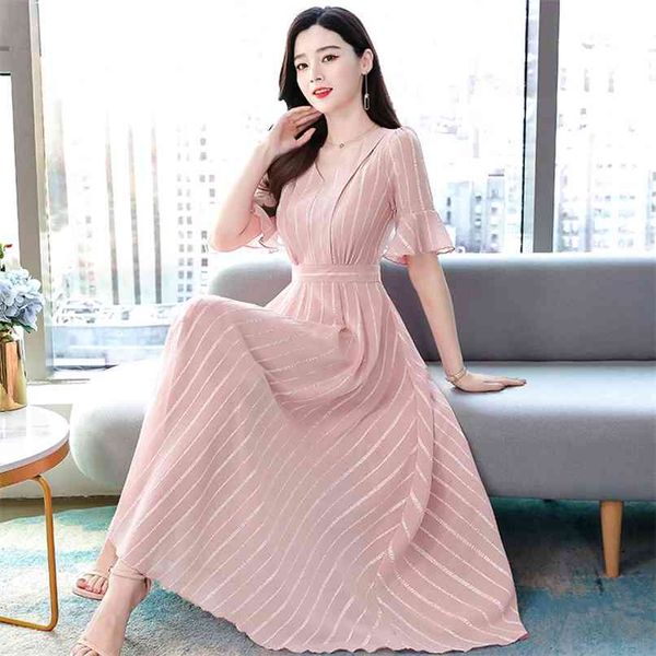 spring summer solid striped chiffon beach dresses plus size vintage runway maxi dress elegant women bodycon party vestidos 210528, Black;gray
spring summer solid striped chiffon beach dresses plus size vintage runway maxi dress elegant women bodycon party vestidos 210528, Black;gray