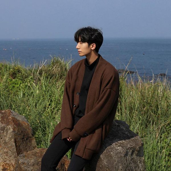men's sweaters men 2021 spring autumn fashion solid color cardigan coats male v-neck warm knitted overcoats loose sweater jackets o173, White;black
men's sweaters men 2021 spring autumn fashion solid color cardigan coats male v-neck warm knitted overcoats loose sweater jackets o173, White;black