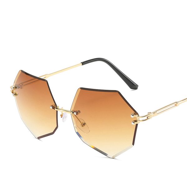 lx brand zxrcyyl design 2021 fashion lady rimless sunglasses women brand designer vintage alloy frame classic sun glasses shades oculos, White;black
lx brand zxrcyyl design 2021 fashion lady rimless sunglasses women brand designer vintage alloy frame classic sun glasses shades oculos, White;black