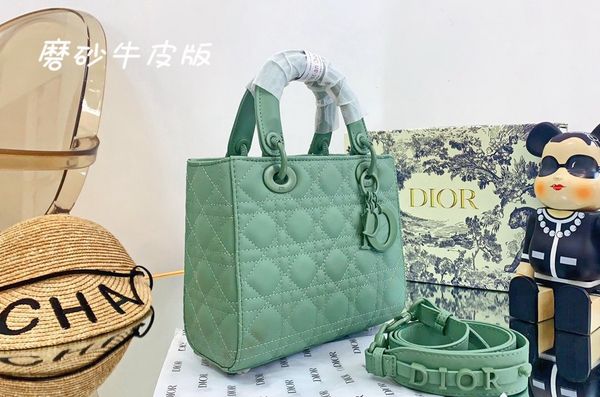 Top Brand Leather Handbag Shoulder Bags High Quality Luxury Handbags Wallet Women Crossbody Bag Fashion Vintage -L2572, A-l2572
Top Brand Leather Handbag Shoulder Bags High Quality Luxury Handbags Wallet Women Crossbody Bag Fashion Vintage -L2572, A-l2572