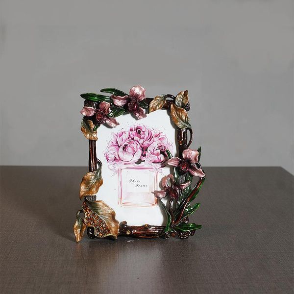 frames european style po frame setting table metal enamel color deskcreative wedding 6-inch gift
frames european style po frame setting table metal enamel color deskcreative wedding 6-inch gift