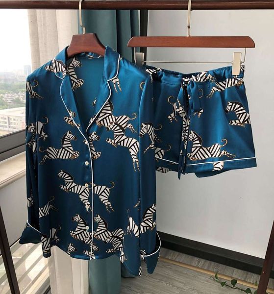 women's 100% silk zebra print women pajamas lady long pants shorts blouse nightshirt casual home service sleepwear shirt 0aqj, Black;red
women's 100% silk zebra print women pajamas lady long pants shorts blouse nightshirt casual home service sleepwear shirt 0aqj, Black;red