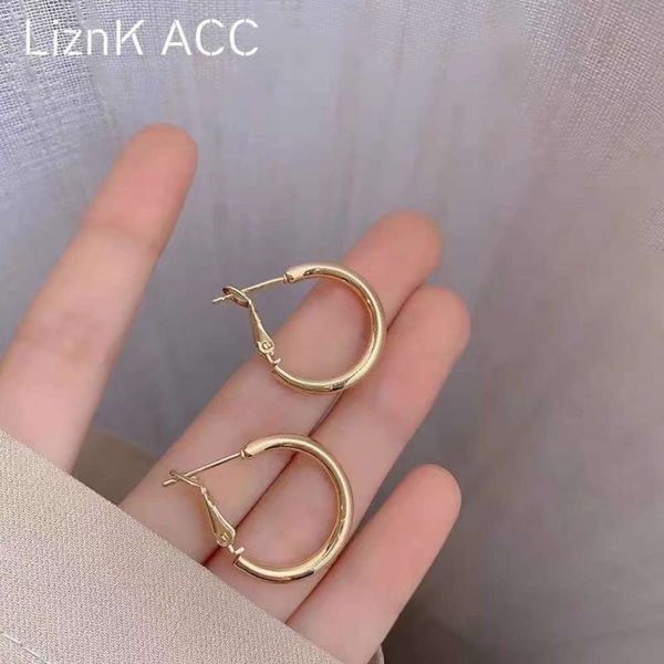 korean new style chaoren 2020 cool personality circle women's minimalist net red temperament ear buckle small earrings, Black
korean new style chaoren 2020 cool personality circle women's minimalist net red temperament ear buckle small earrings, Black