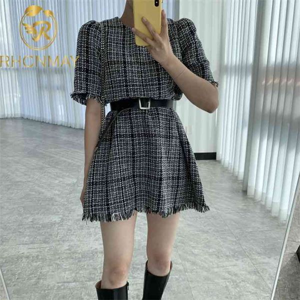 fashion korea plaid dress women's spring summer loose round neck slim short sleeve mini dresses with belt for women 210506, Black;gray
fashion korea plaid dress women's spring summer loose round neck slim short sleeve mini dresses with belt for women 210506, Black;gray
