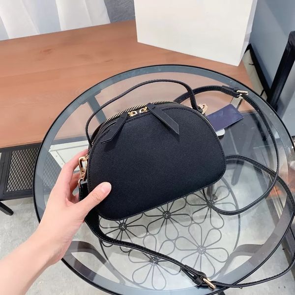 classic wear-resistant and durable ladies clutch handbag simple generous messenger bag wallet luxury designer women shoulder bags wholesale
classic wear-resistant and durable ladies clutch handbag simple generous messenger bag wallet luxury designer women shoulder bags wholesale