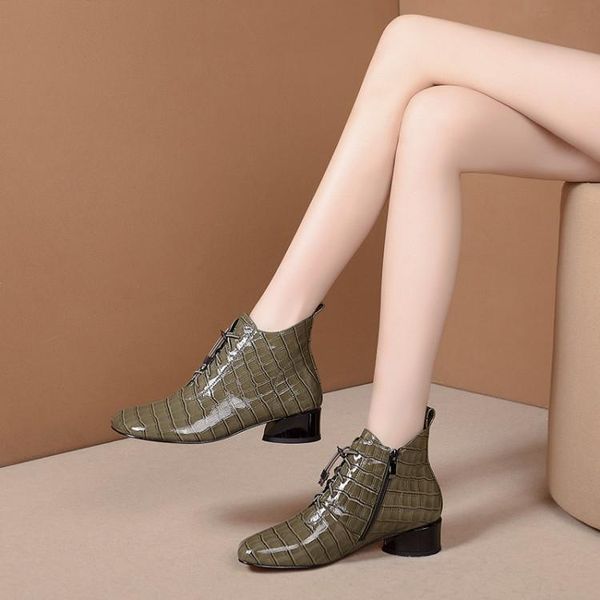 boots not in stock, Black