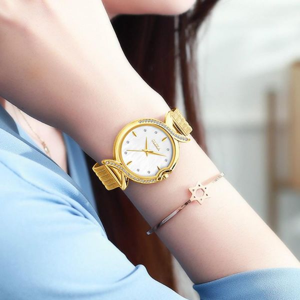 unique women round watch rose gold lady elegant wristwatch minimalism casual dress for female gift clock wristwatches, Slivery;brown
unique women round watch rose gold lady elegant wristwatch minimalism casual dress for female gift clock wristwatches, Slivery;brown