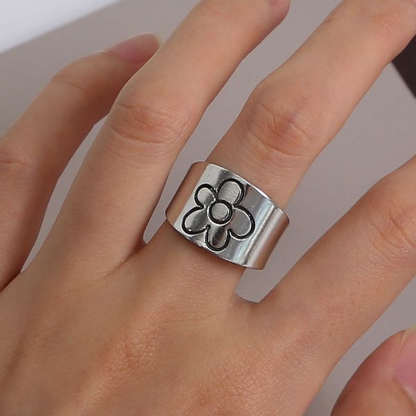 simple style small daisy ring smooth surface small flower oil dripping ring creative small fresh opening ring, Silver
simple style small daisy ring smooth surface small flower oil dripping ring creative small fresh opening ring, Silver