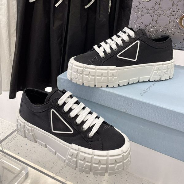 women nylon casual shoes classic canvas sneakers lady fashion black white platform sneaker party leisure trainer heighten size 35-40
women nylon casual shoes classic canvas sneakers lady fashion black white platform sneaker party leisure trainer heighten size 35-40