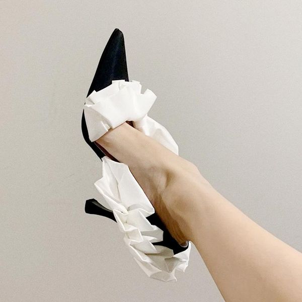 dress shoes 2021 ruffles high heels woman pointed toe pleated flower women pumps spring fashion quality female zapatos mujer, Black
dress shoes 2021 ruffles high heels woman pointed toe pleated flower women pumps spring fashion quality female zapatos mujer, Black