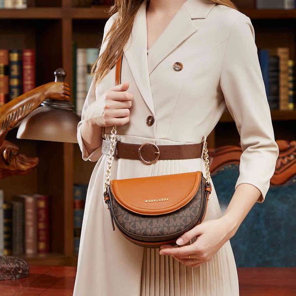 axillary package lilyhui half moon saddle bag women's 2021 summer color contrast versatile one shoulder messenger bag
axillary package lilyhui half moon saddle bag women's 2021 summer color contrast versatile one shoulder messenger bag